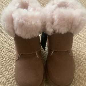 Waterproof Toddler Size 10 Emu Boots brand new